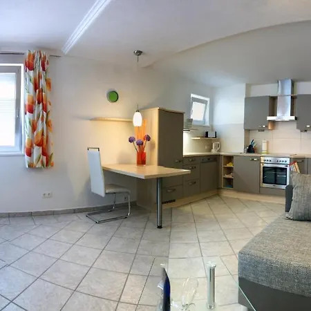 Hoerhager Apartman *